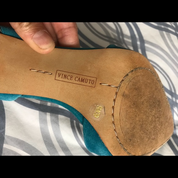 Two beautiful shoes - Picture 5 of 8